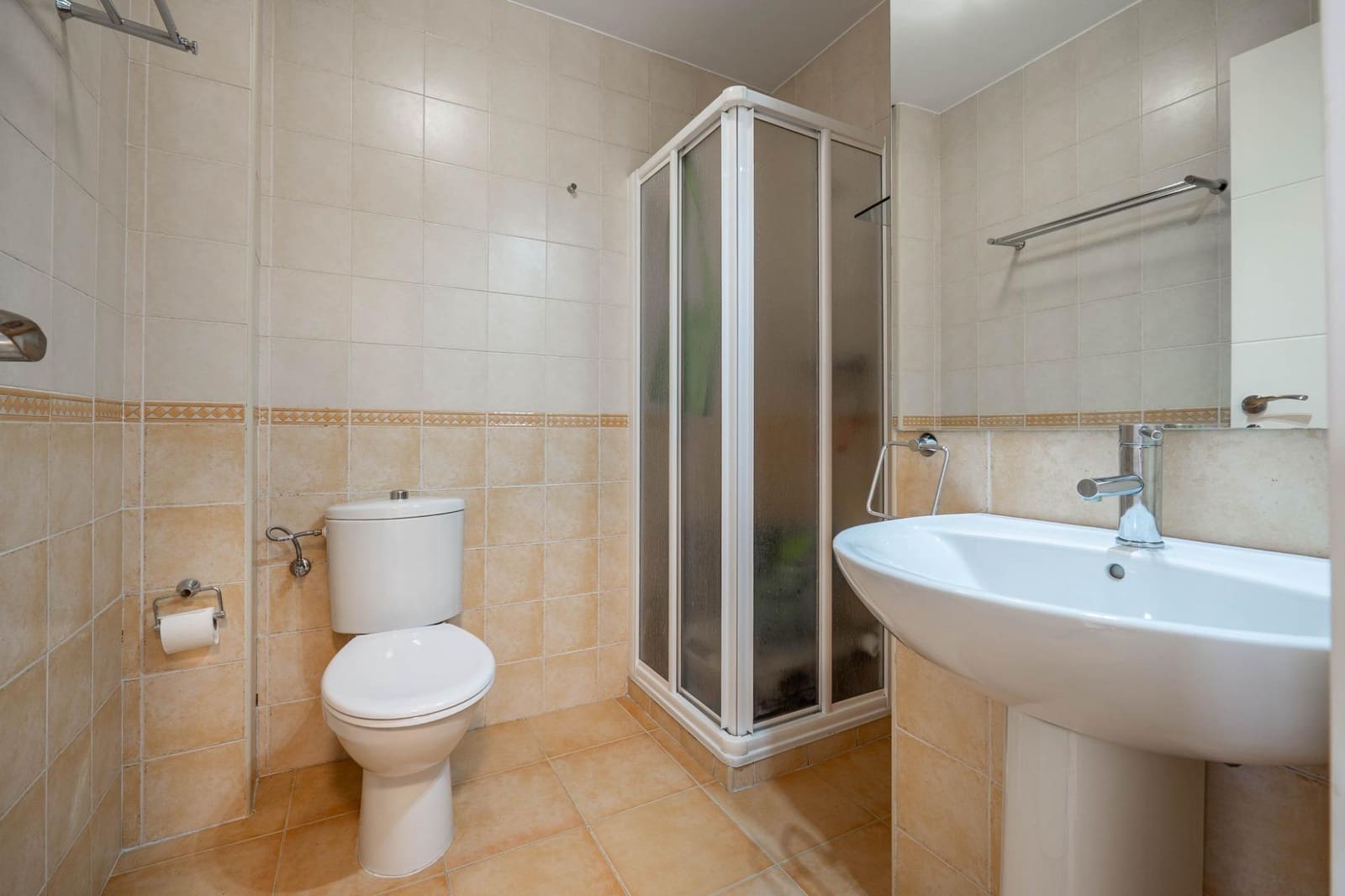 4 Zimmer Reihenhaus zu verkaufen in Ogijares mit Garage - 297.900 € (Ref: 9726860)