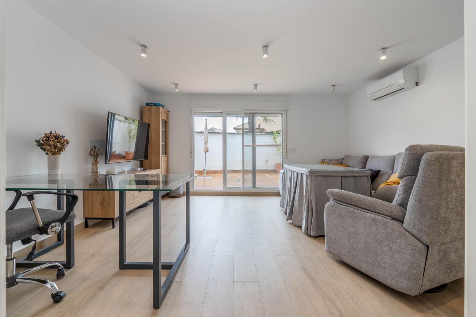 4 Zimmer Reihenhaus zu verkaufen in Ogijares mit Garage - 297.900 € (Ref: 9726860)