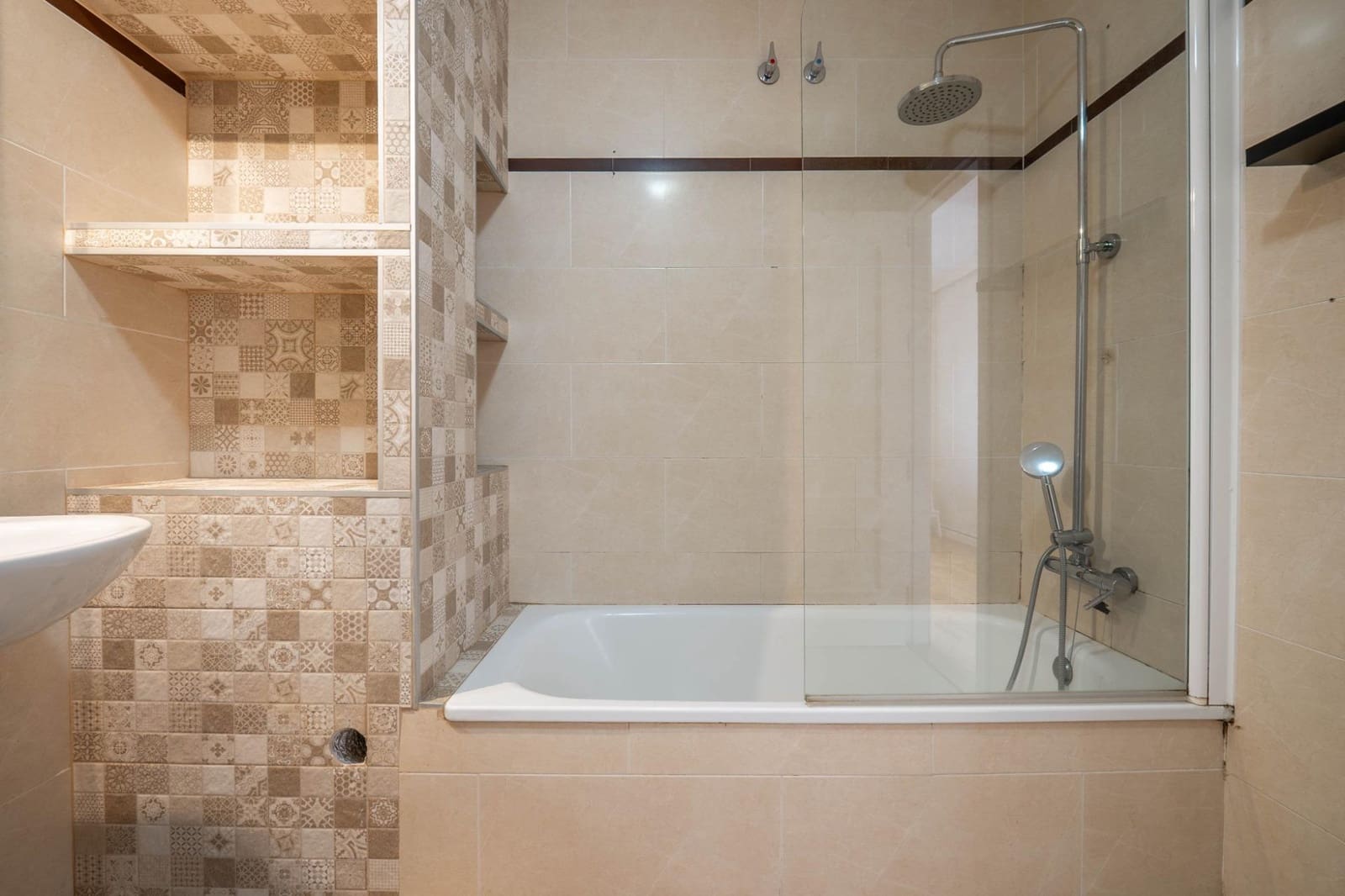 4 Zimmer Reihenhaus zu verkaufen in Ogijares mit Garage - 297.900 € (Ref: 9726860)