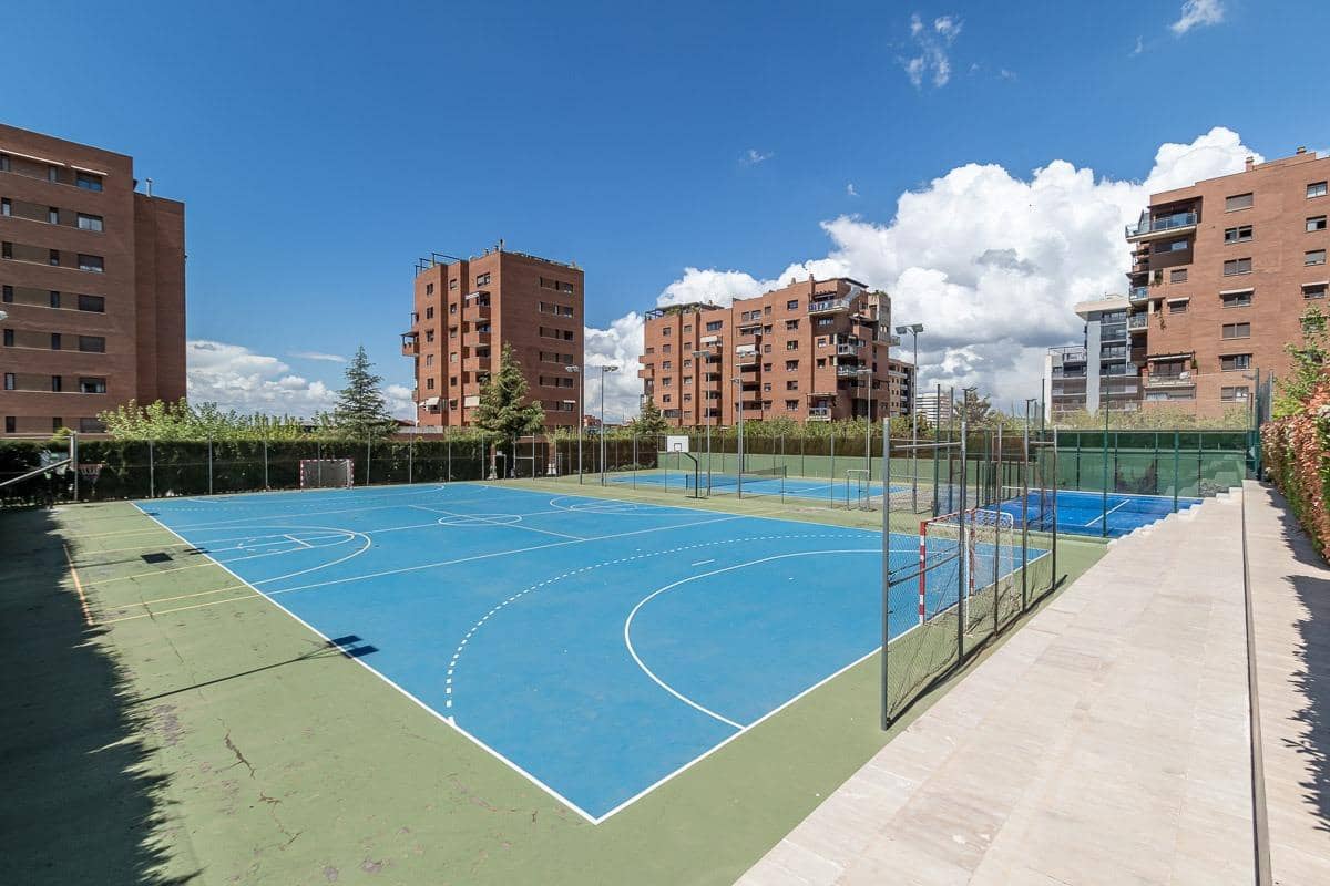 4 camera da letto Appartamento in vendita in Granada citta con piscina garage - 540.000 € (Rif: 9726862)