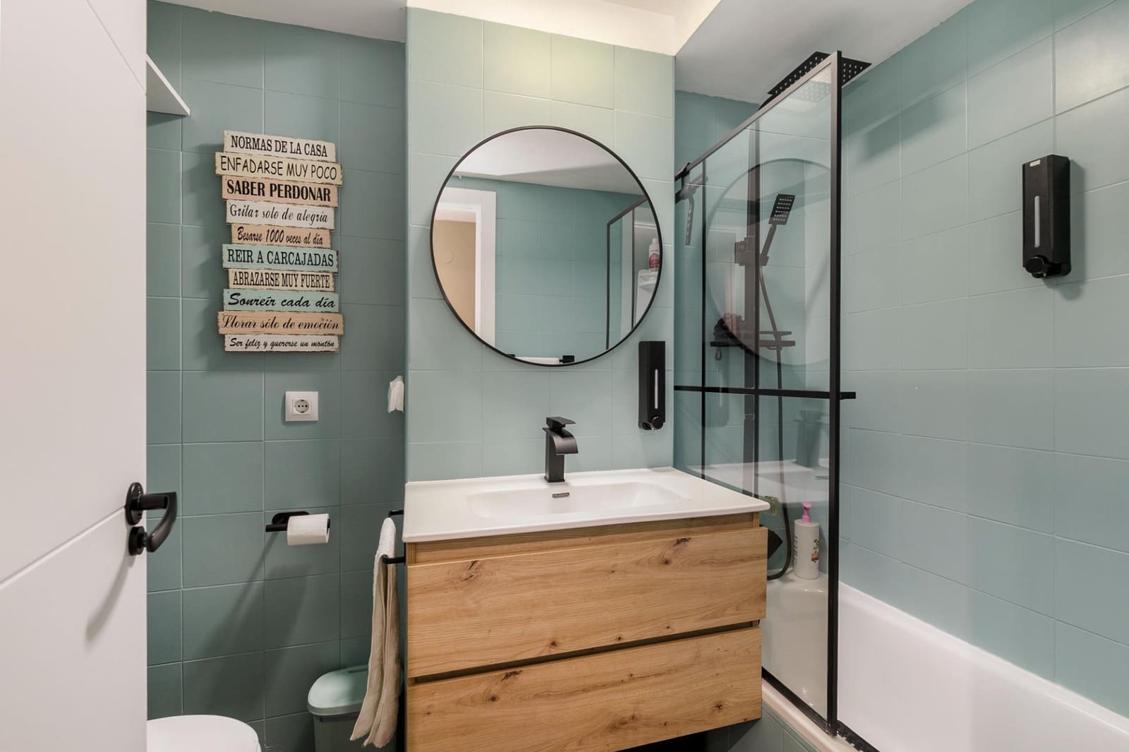 Piso de 3 habitaciones en Granada ciudad en venta con garaje - 250.000 € (Ref: 9726864)