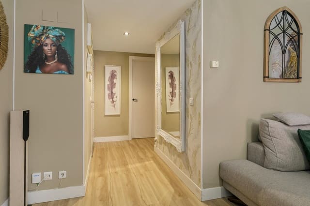 Piso de 3 habitaciones en Granada ciudad en venta con garaje - 250.000 € (Ref: 9726864)