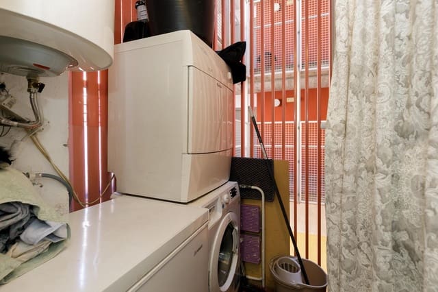 Piso de 3 habitaciones en Granada ciudad en venta con garaje - 250.000 € (Ref: 9726864)