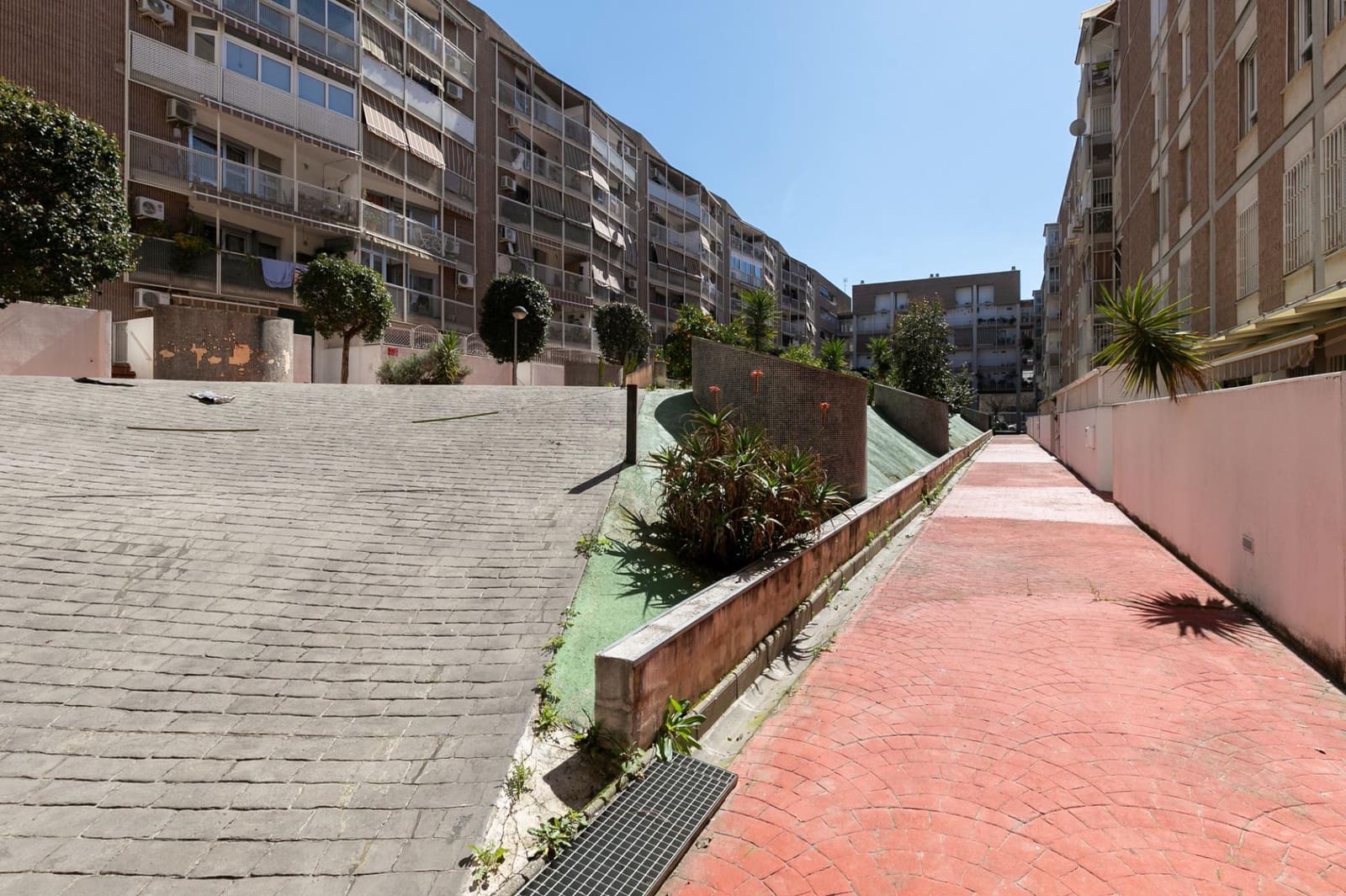 Piso de 3 habitaciones en Granada ciudad en venta con garaje - 250.000 € (Ref: 9726864)