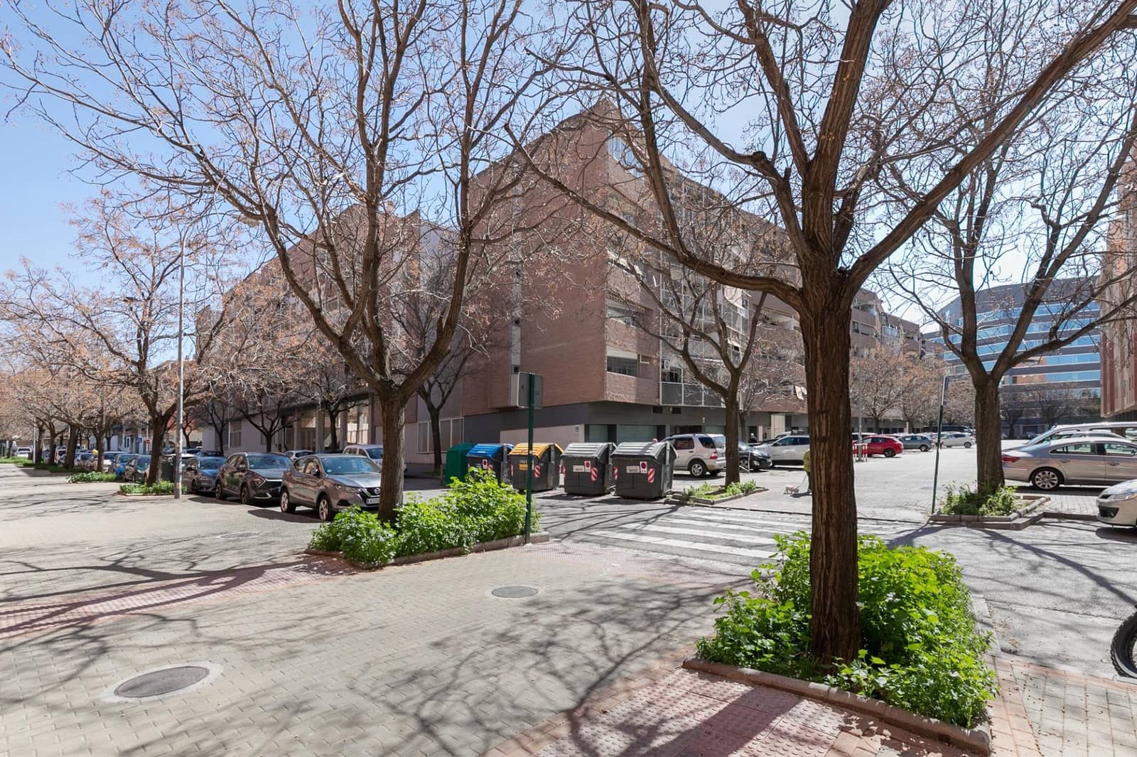 Piso de 3 habitaciones en Granada ciudad en venta con garaje - 250.000 € (Ref: 9726864)