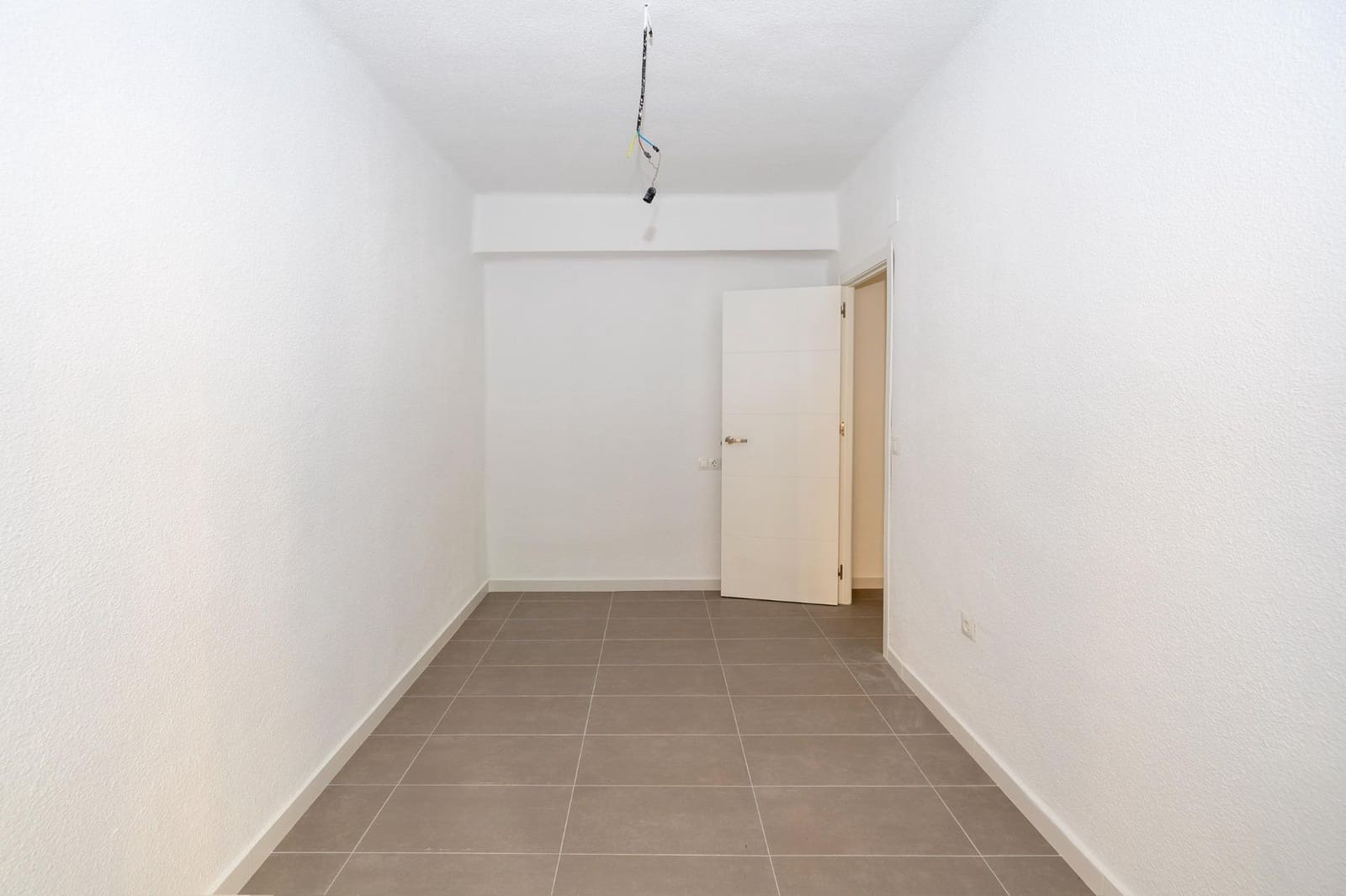3 slaapkamer Flat te koop in Granada stad - € 220.000 (Ref: 9726865)