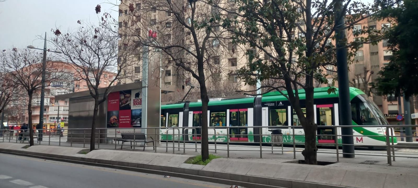 3 slaapkamer Flat te koop in Granada stad - € 220.000 (Ref: 9726865)