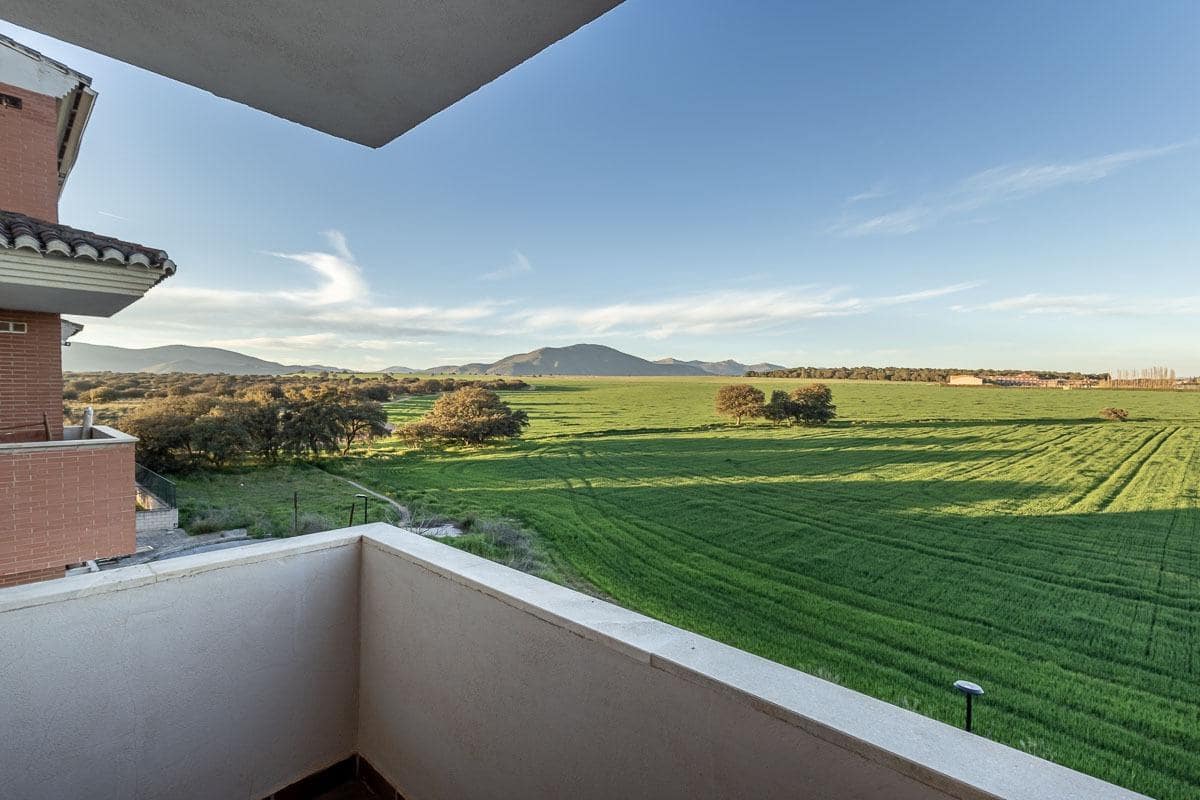 3 bedroom Flat for sale in Atarfe with pool garage - € 199,500 (Ref: 9726866)