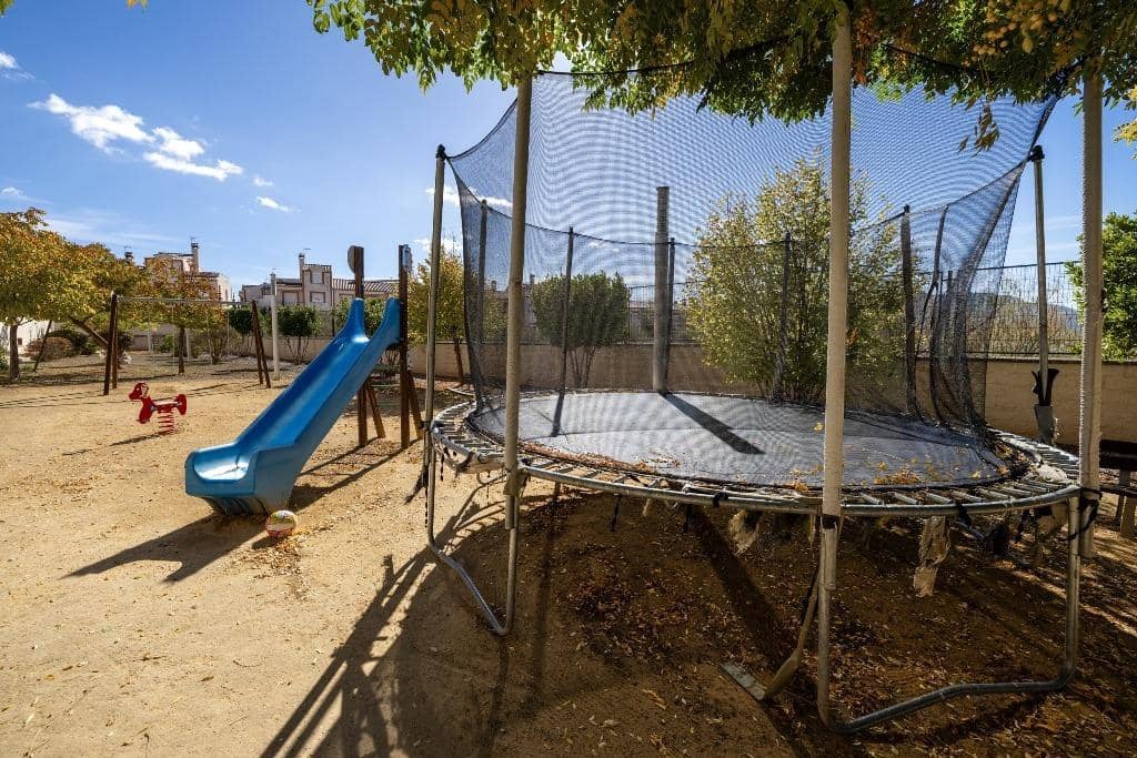 3 bedroom Flat for sale in Atarfe with pool garage - € 199,500 (Ref: 9726866)