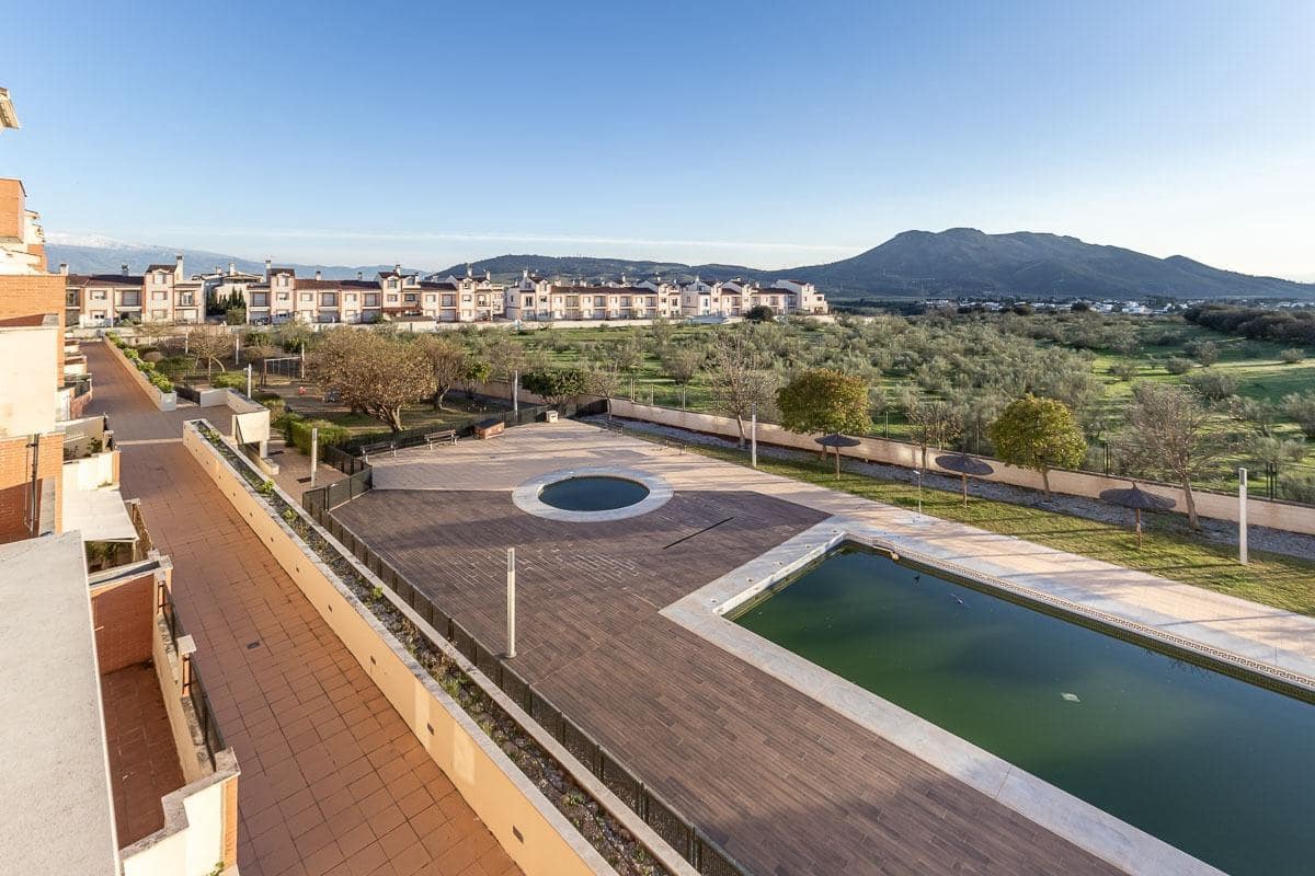 3 bedroom Flat for sale in Atarfe with pool garage - € 199,500 (Ref: 9726866)