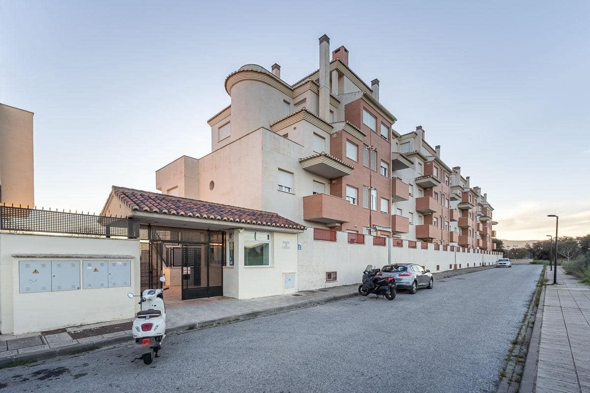 3 bedroom Flat for sale in Atarfe with pool garage - € 199,500 (Ref: 9726866)