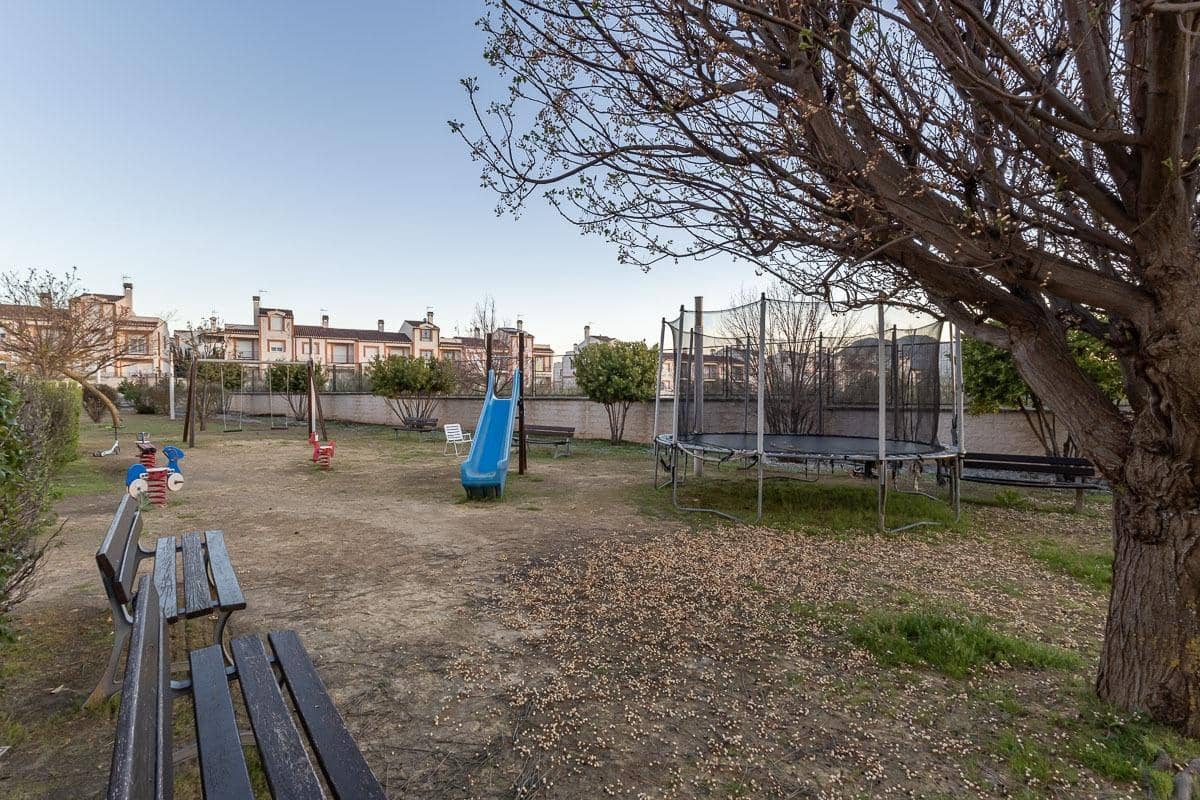 3 bedroom Flat for sale in Atarfe with pool garage - € 199,500 (Ref: 9726866)