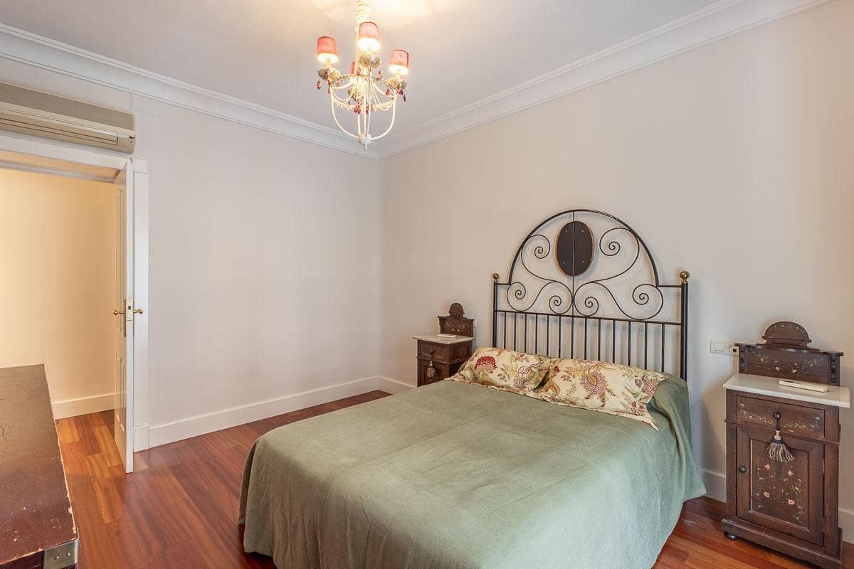 5 soveværelse Lejlighed til salg i Granada by - € 595.000 (Ref: 9732453)