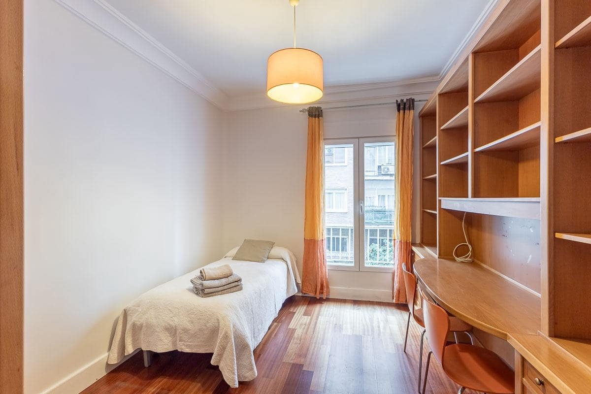 5 soveværelse Lejlighed til salg i Granada by - € 595.000 (Ref: 9732453)