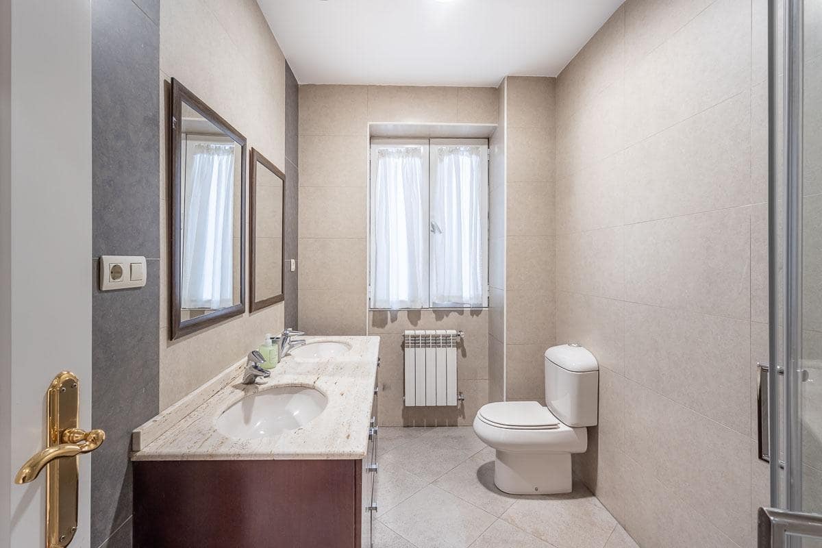 5 soveværelse Lejlighed til salg i Granada by - € 595.000 (Ref: 9732453)