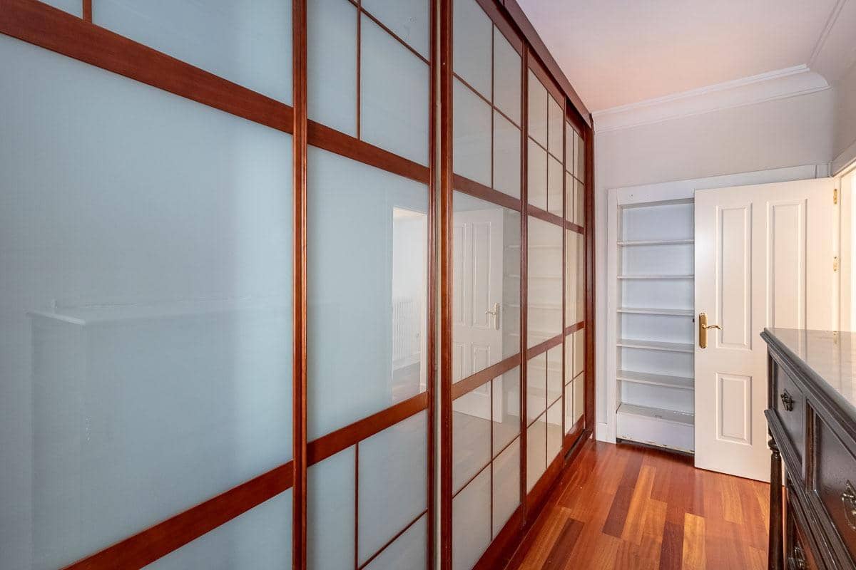 5 soveværelse Lejlighed til salg i Granada by - € 595.000 (Ref: 9732453)