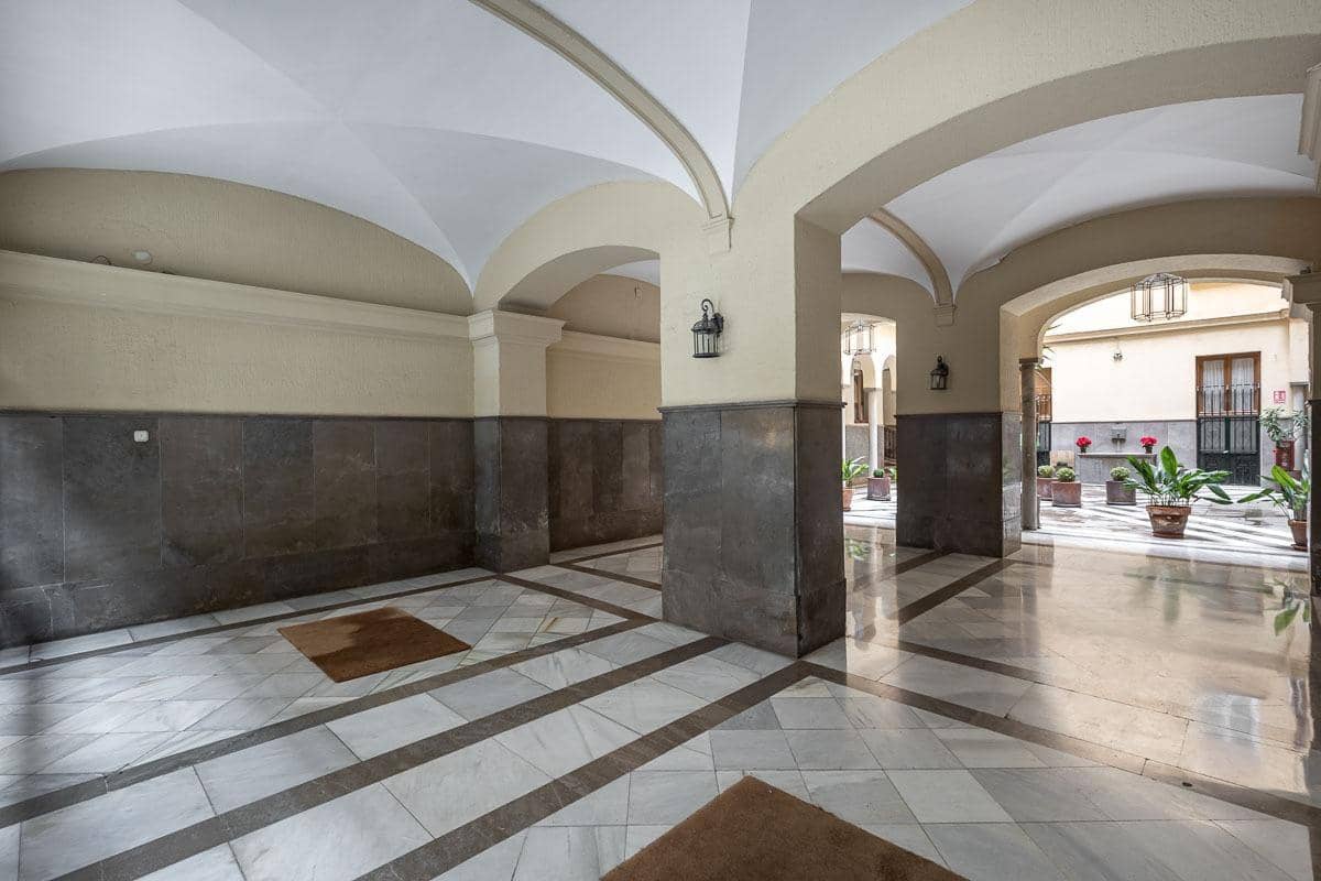 5 soveværelse Lejlighed til salg i Granada by - € 595.000 (Ref: 9732453)