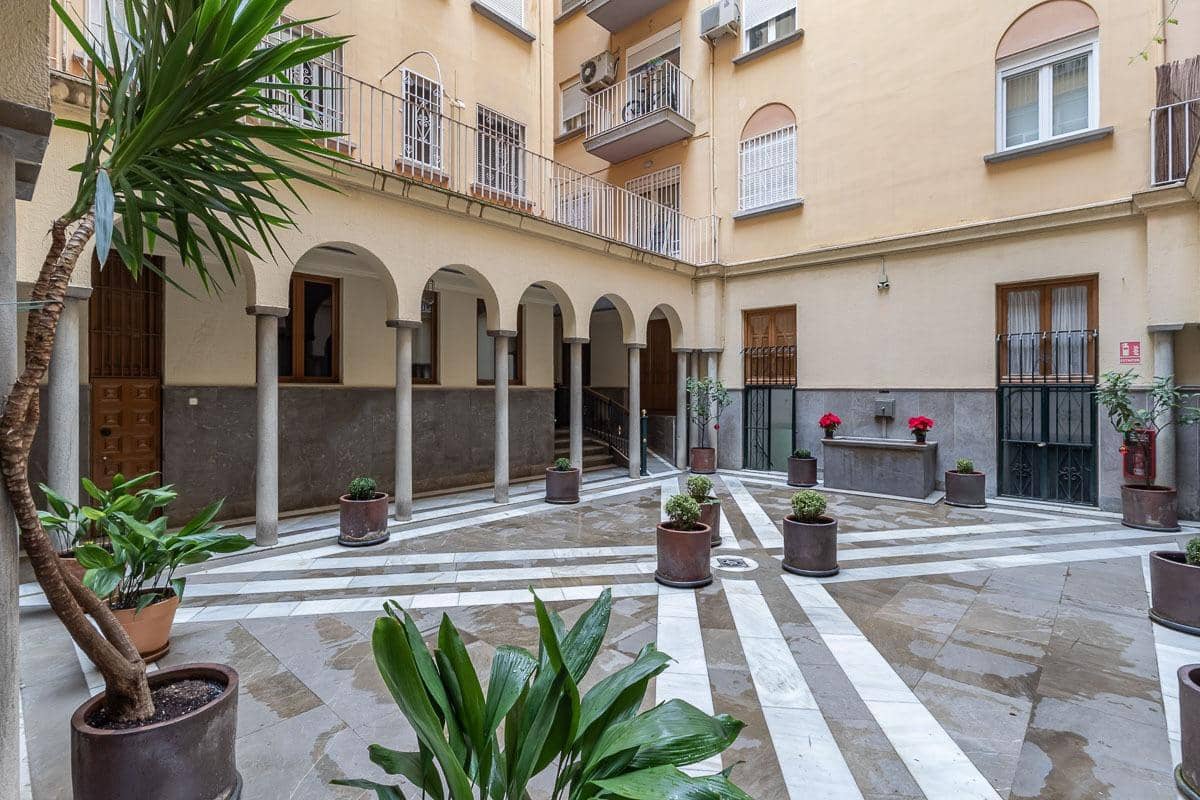 5 soveværelse Lejlighed til salg i Granada by - € 595.000 (Ref: 9732453)