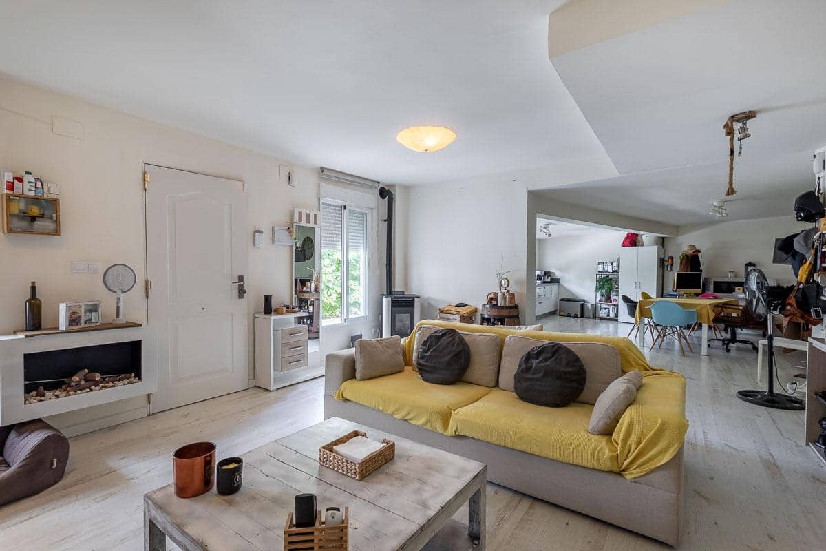 3 bedroom Terraced Villa for sale in Cenes de la Vega with pool - € 235,000 (Ref: 9732454)