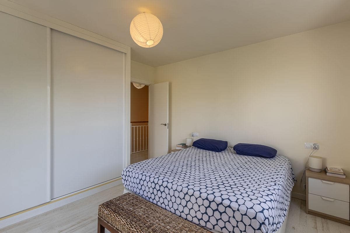 3 bedroom Terraced Villa for sale in Cenes de la Vega with pool - € 235,000 (Ref: 9732454)