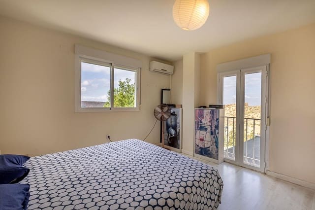 3 bedroom Terraced Villa for sale in Cenes de la Vega with pool - € 235,000 (Ref: 9732454)