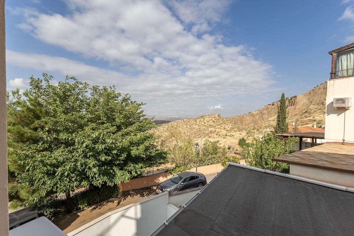 3 bedroom Terraced Villa for sale in Cenes de la Vega with pool - € 235,000 (Ref: 9732454)