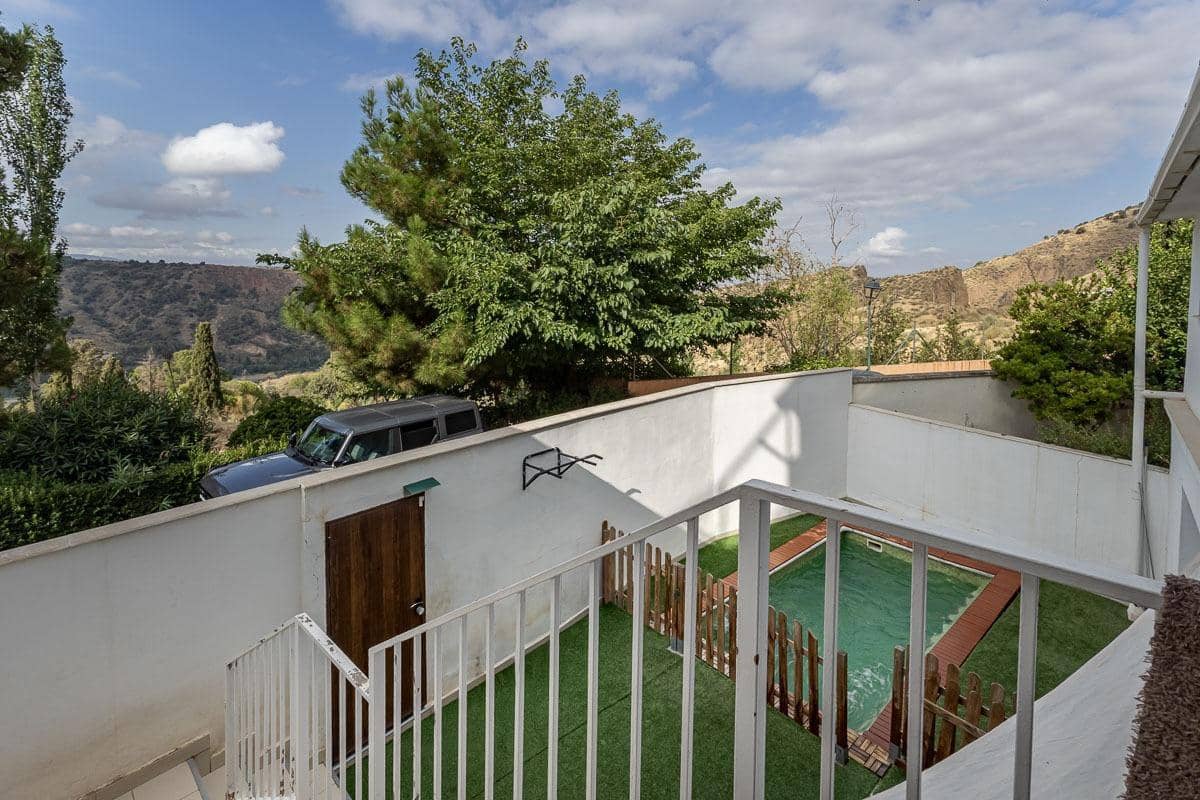 3 bedroom Terraced Villa for sale in Cenes de la Vega with pool - € 235,000 (Ref: 9732454)