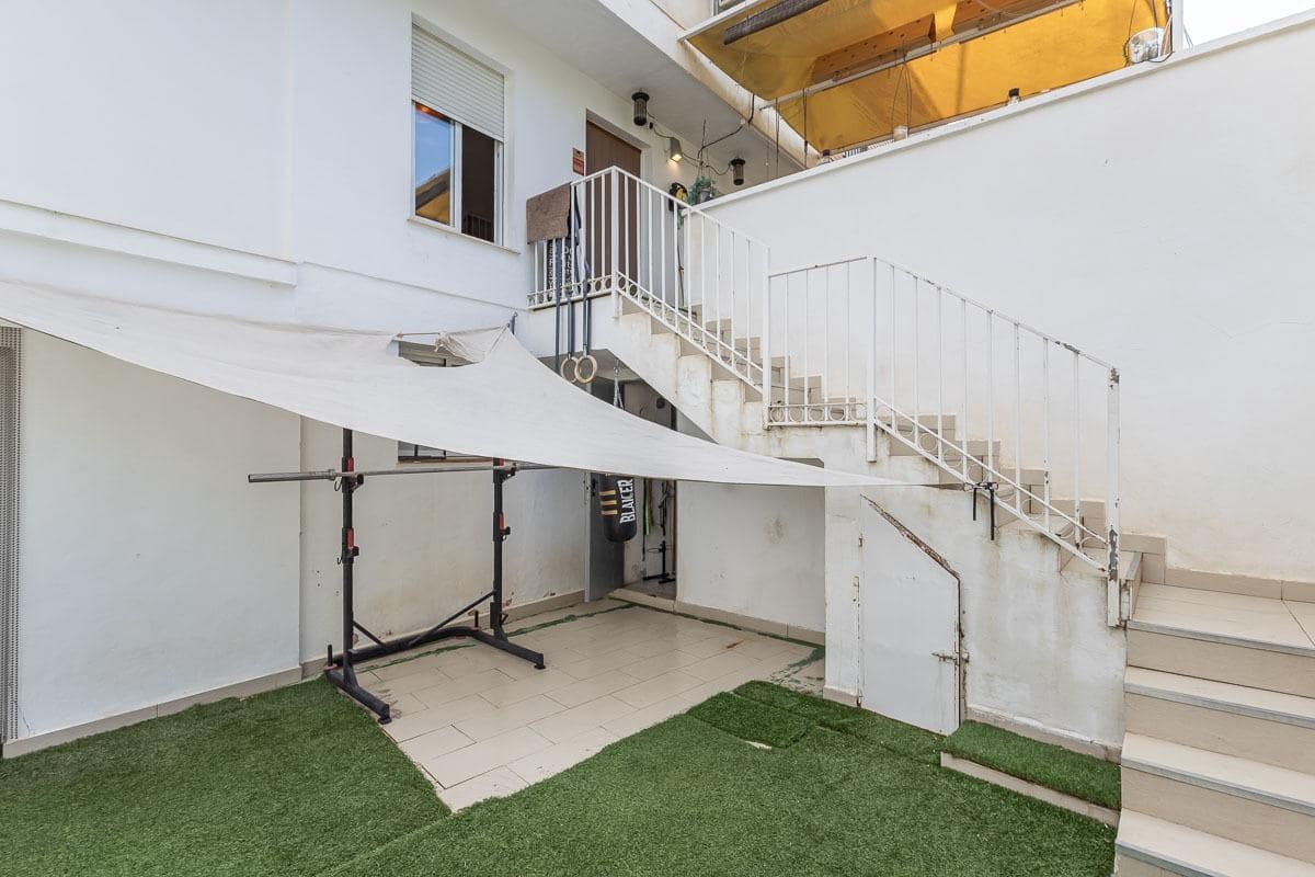 3 bedroom Terraced Villa for sale in Cenes de la Vega with pool - € 235,000 (Ref: 9732454)