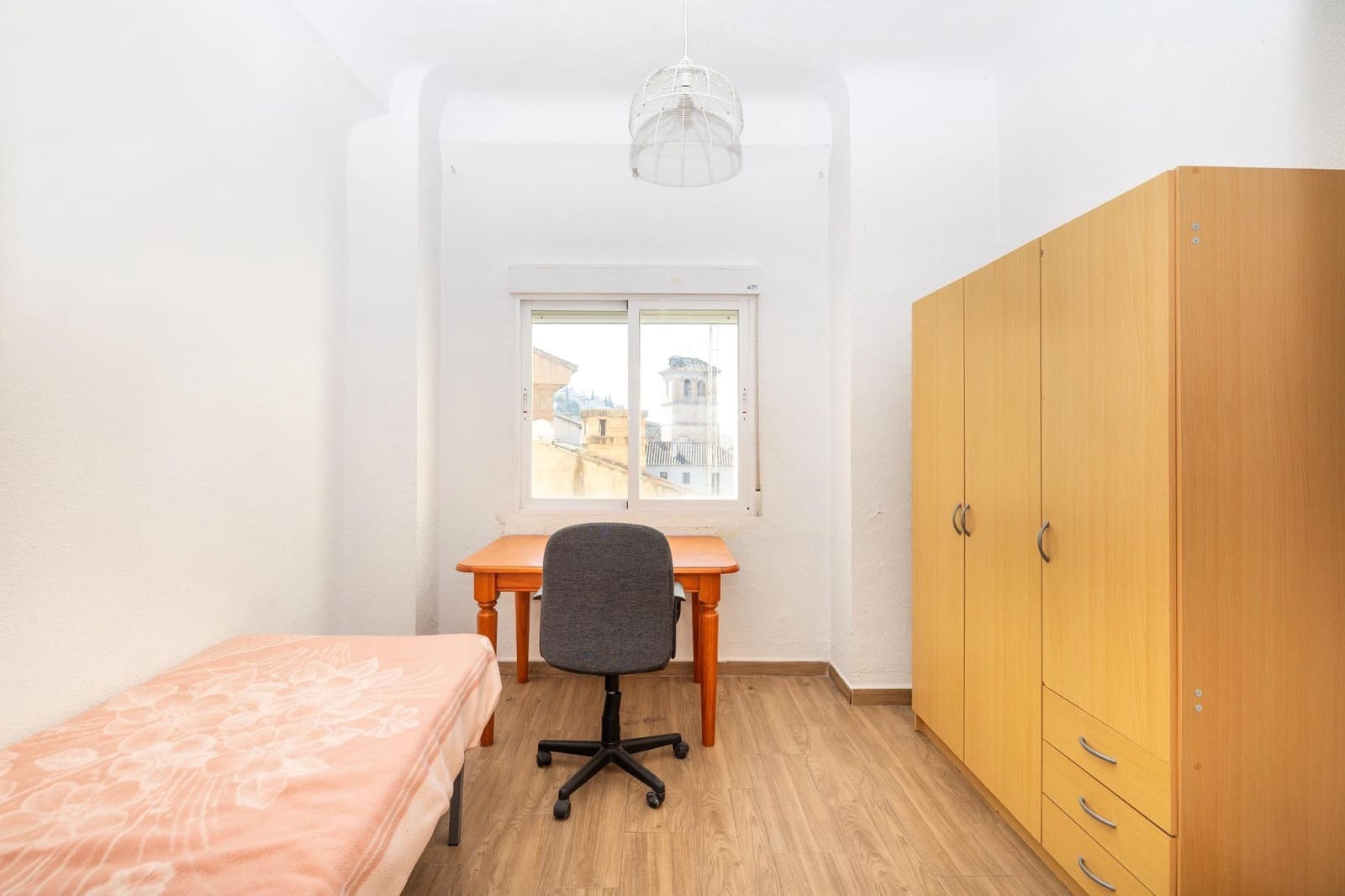 3 bedroom Flat for sale in Granada city - € 235,000 (Ref: 9732456)