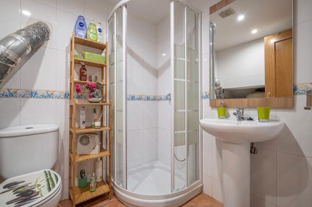 4 soveværelse Rækkehus til salg i Víznar med swimmingpool garage - € 214.900 (Ref: 9732461)