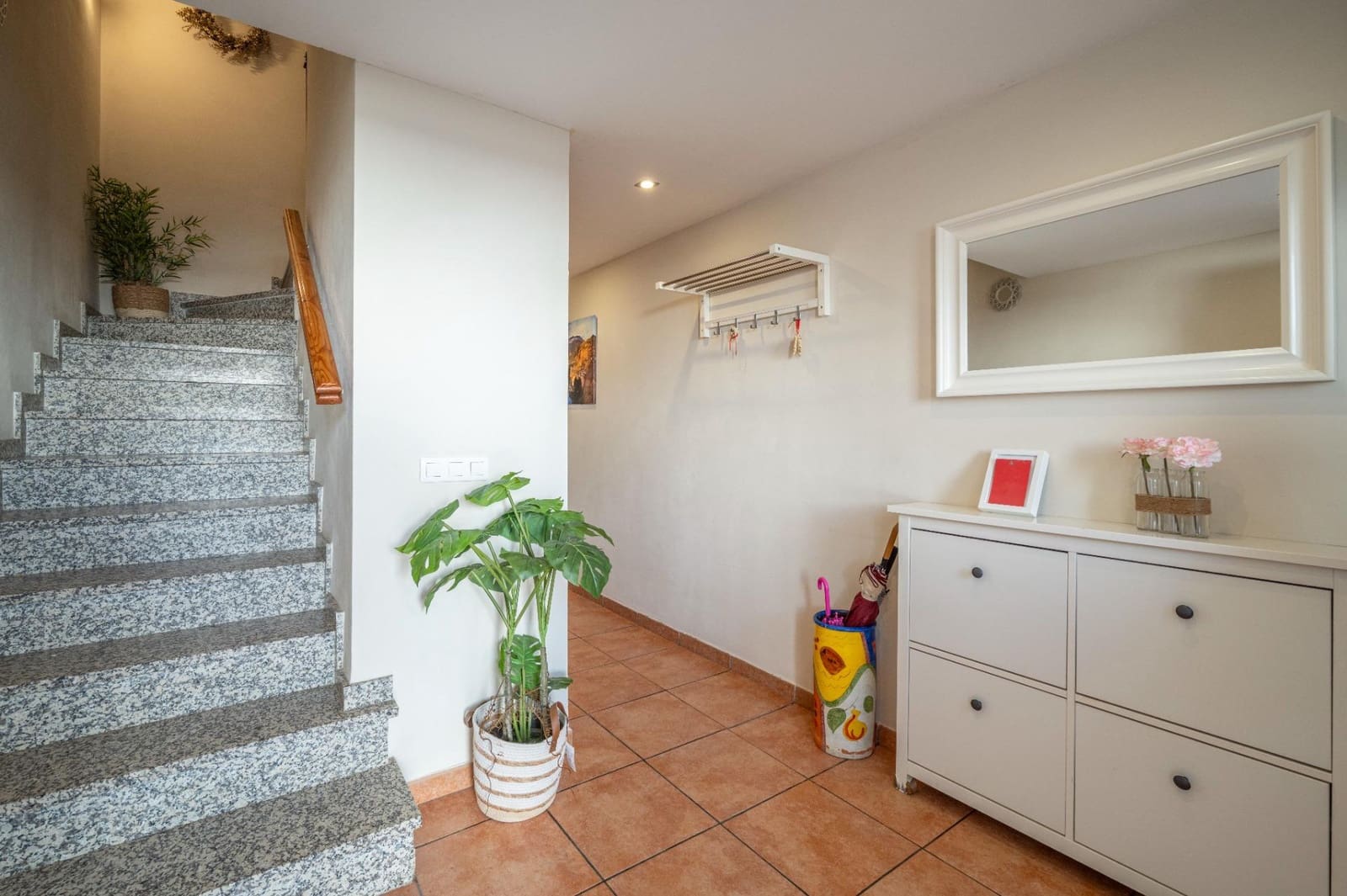 4 soveværelse Rækkehus til salg i Viznar med swimmingpool garage - € 214.900 (Ref: 9732461)