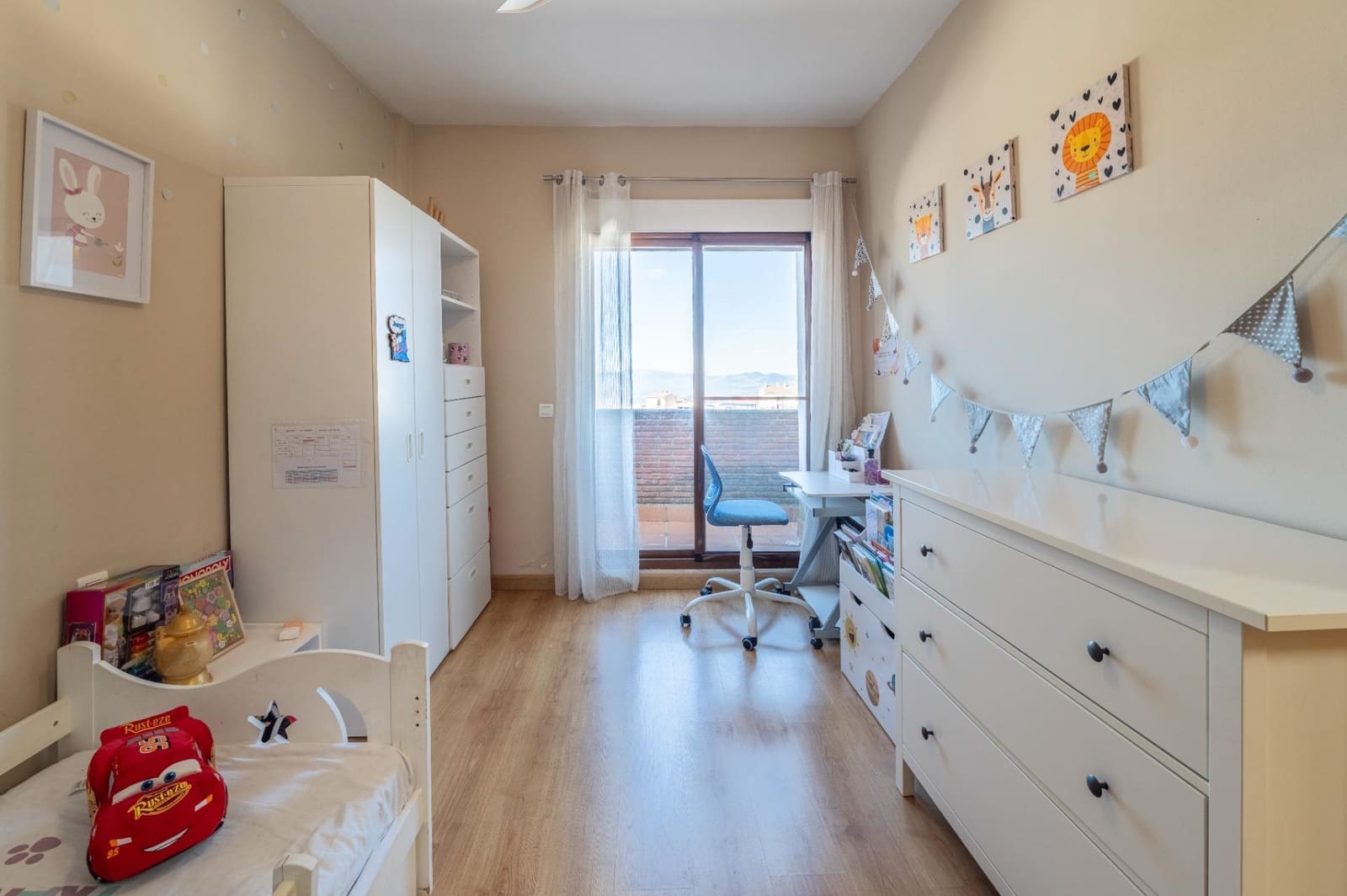 4 soveværelse Rækkehus til salg i Viznar med swimmingpool garage - € 214.900 (Ref: 9732461)