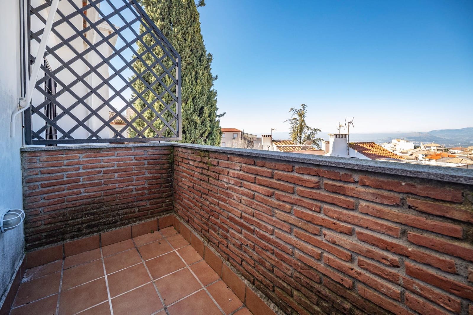 4 soveværelse Rækkehus til salg i Viznar med swimmingpool garage - € 214.900 (Ref: 9732461)