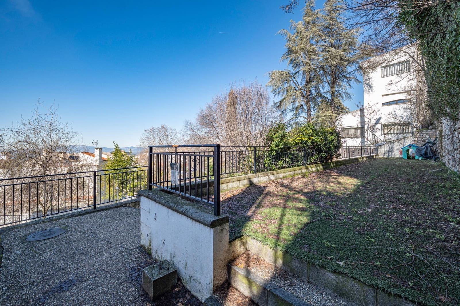 4 soveværelse Rækkehus til salg i Viznar med swimmingpool garage - € 214.900 (Ref: 9732461)