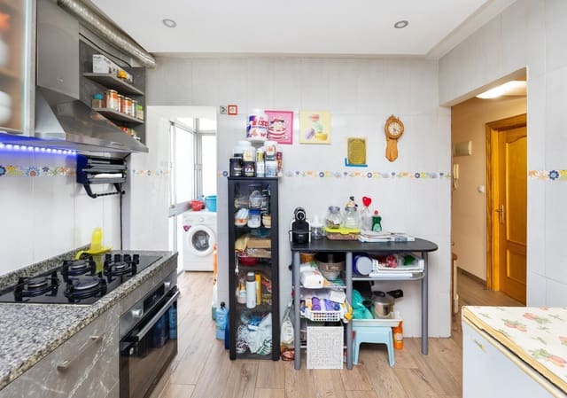 3 soveværelse Lejlighed til salg i Zaidin, Granada by - € 190.000 (Ref: 9735831)