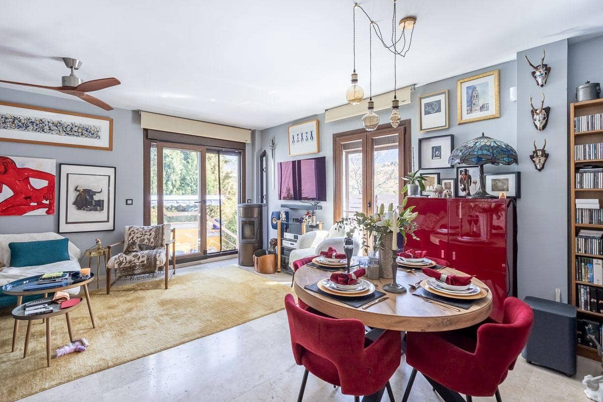 3 quarto Moradia Geminada para venda em Monachil com piscina garagem - 325 000 € (Ref: 9735832)