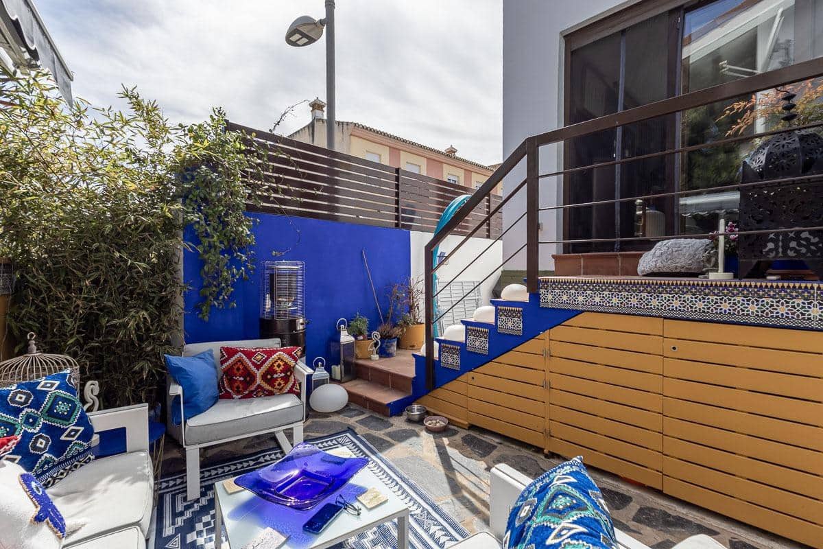 3 quarto Moradia Geminada para venda em Monachil com piscina garagem - 325 000 € (Ref: 9735832)