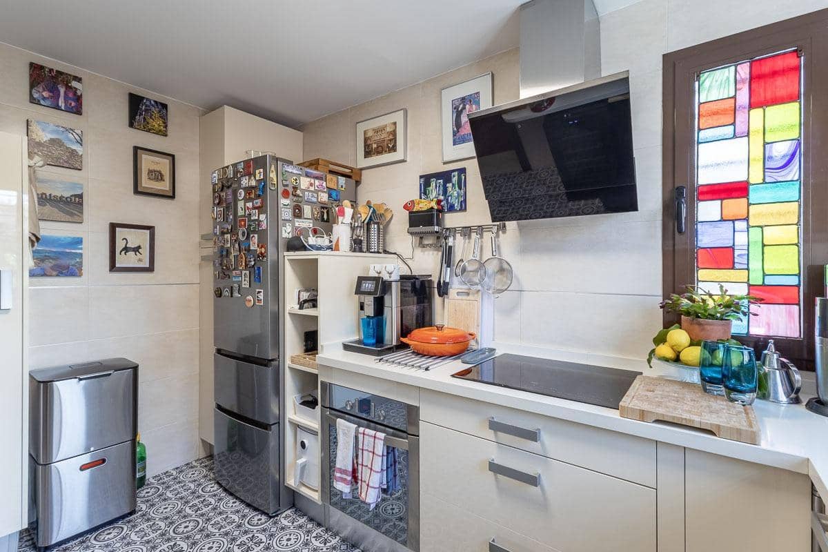 3 quarto Moradia Geminada para venda em Monachil com piscina garagem - 325 000 € (Ref: 9735832)