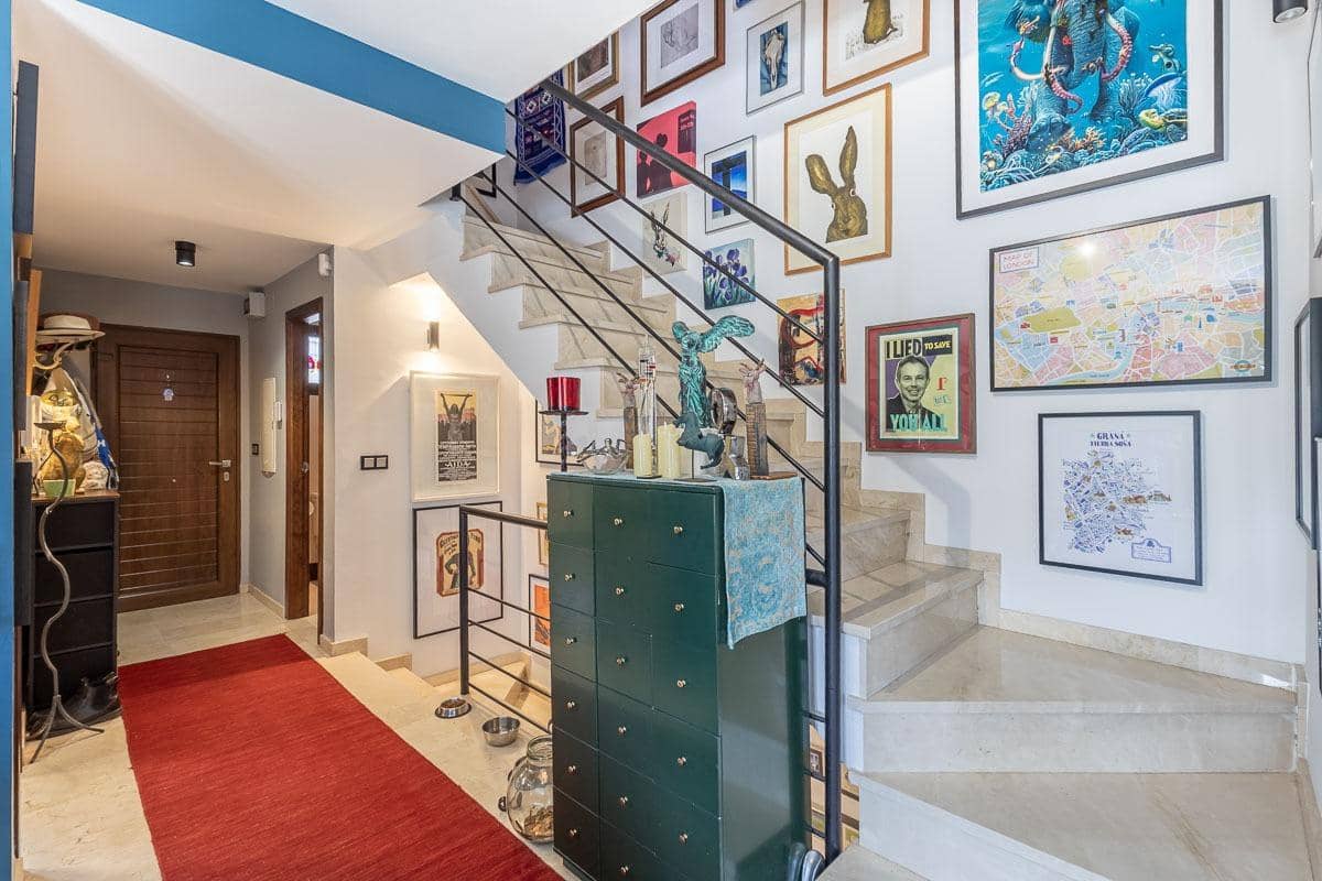 3 quarto Moradia Geminada para venda em Monachil com piscina garagem - 325 000 € (Ref: 9735832)