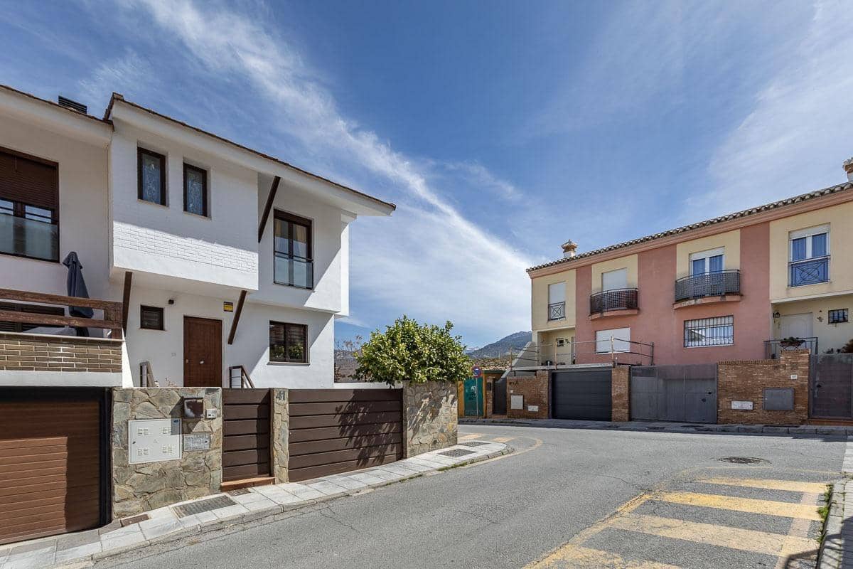 3 quarto Moradia Geminada para venda em Monachil com piscina garagem - 325 000 € (Ref: 9735832)