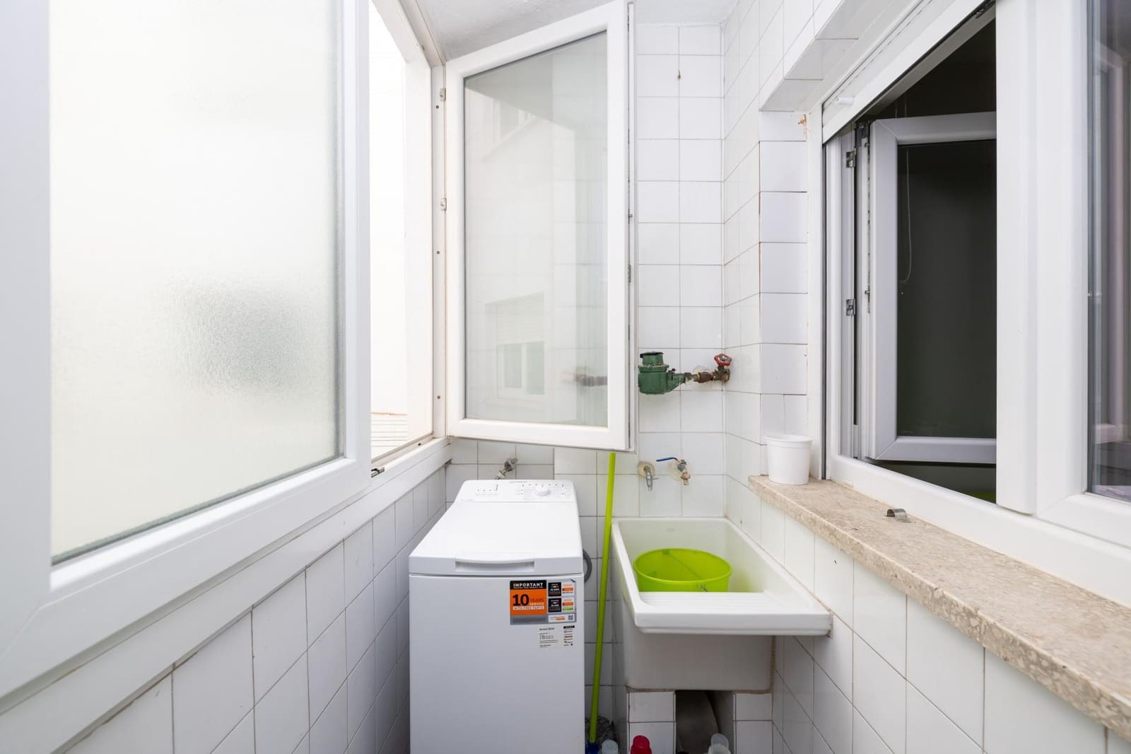 4 bedroom Apartment for sale in Granada city - € 350,000 (Ref: 9735833)