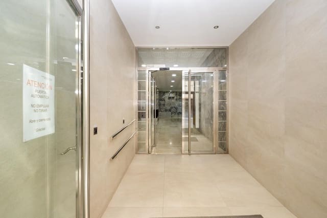 4 soveværelse Lejlighed til salg i Granada by - € 350.000 (Ref: 9735833)