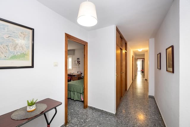 4 soveværelse Lejlighed til salg i Granada by - € 350.000 (Ref: 9735833)