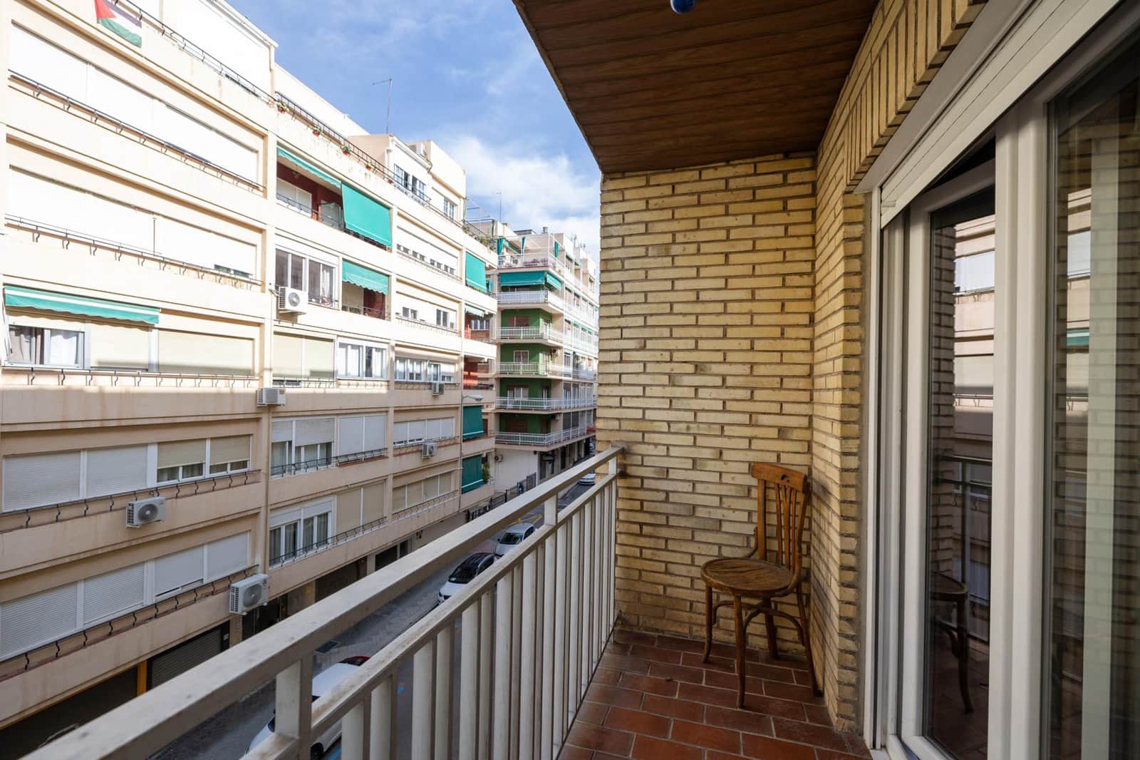 4 bedroom Apartment for sale in Granada city - € 350,000 (Ref: 9735833)
