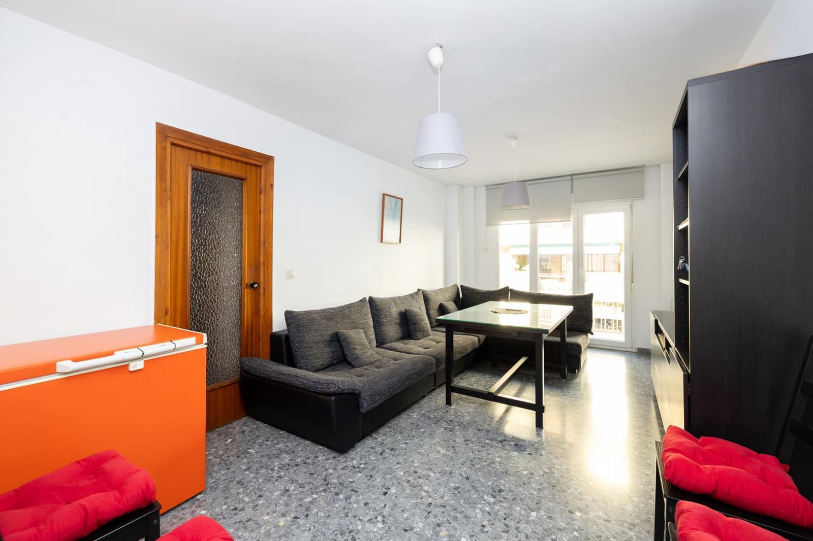 4 bedroom Apartment for sale in Granada city - € 350,000 (Ref: 9735833)