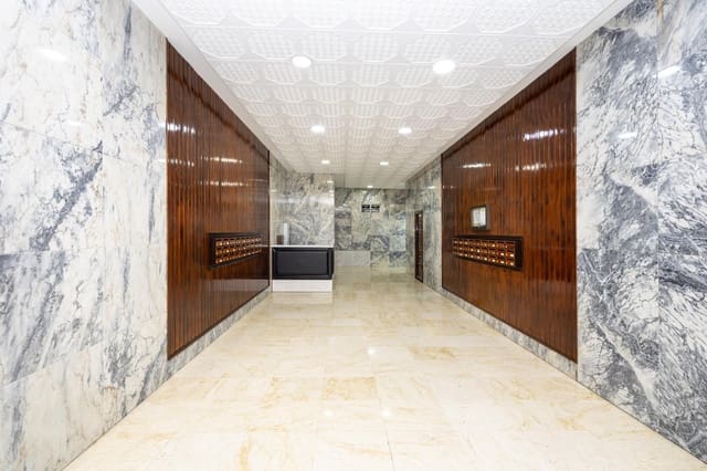 4 soveværelse Lejlighed til salg i Granada by - € 350.000 (Ref: 9735833)