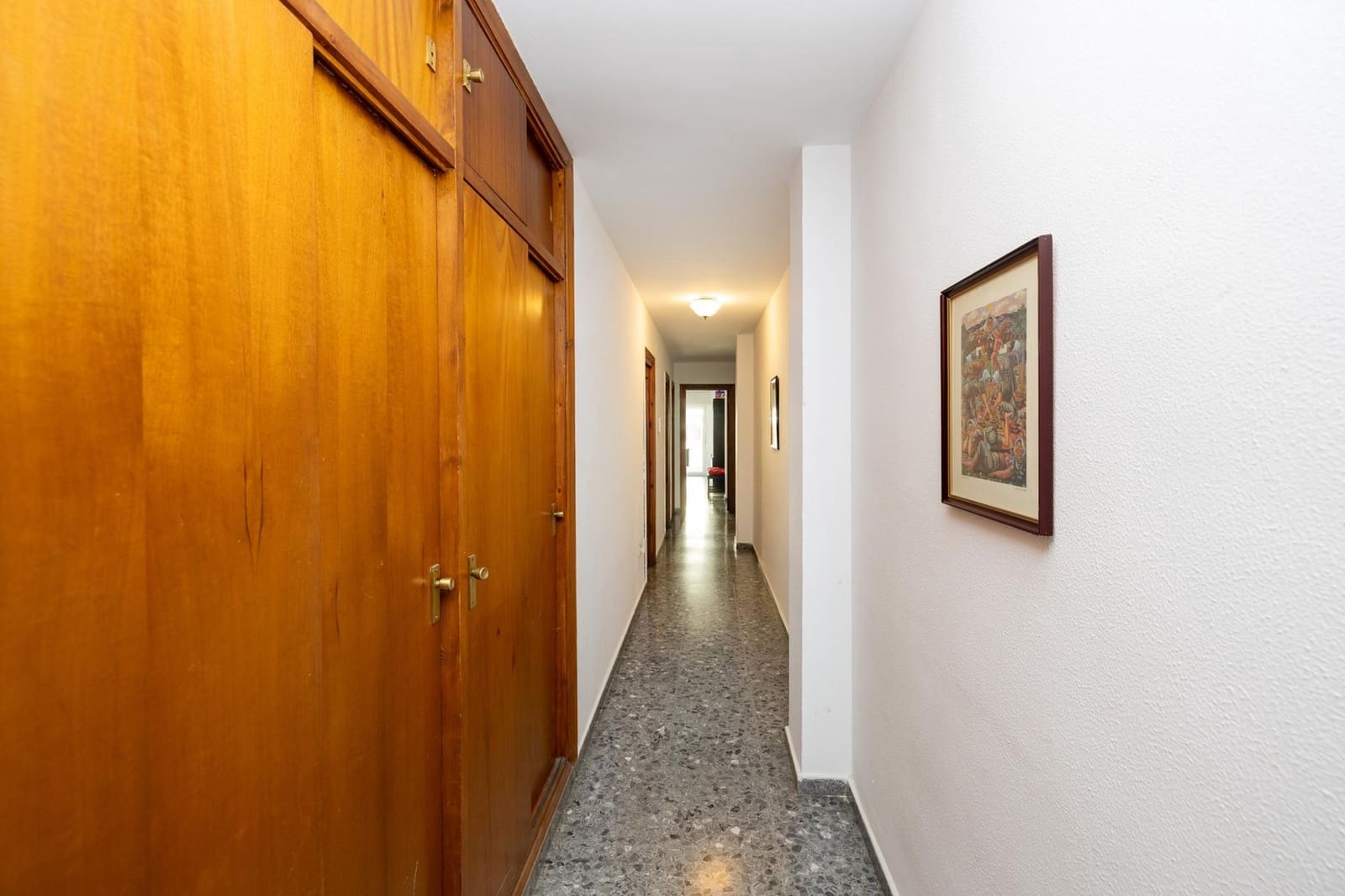4 bedroom Apartment for sale in Granada city - € 350,000 (Ref: 9735833)