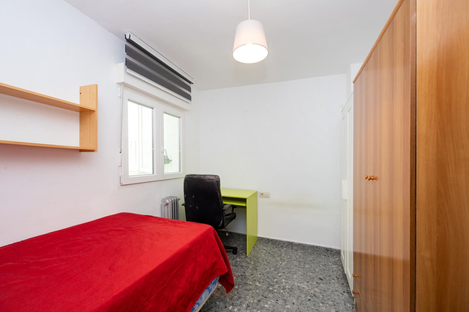 4 bedroom Apartment for sale in Granada city - € 350,000 (Ref: 9735833)