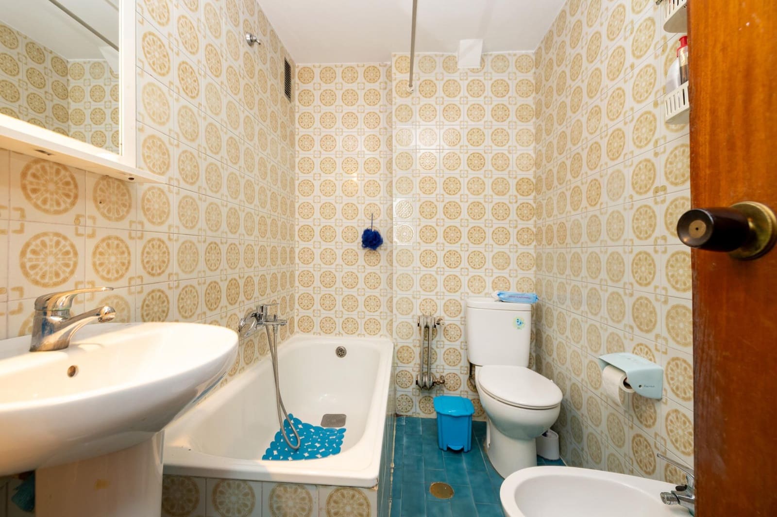 4 bedroom Apartment for sale in Granada city - € 350,000 (Ref: 9735833)