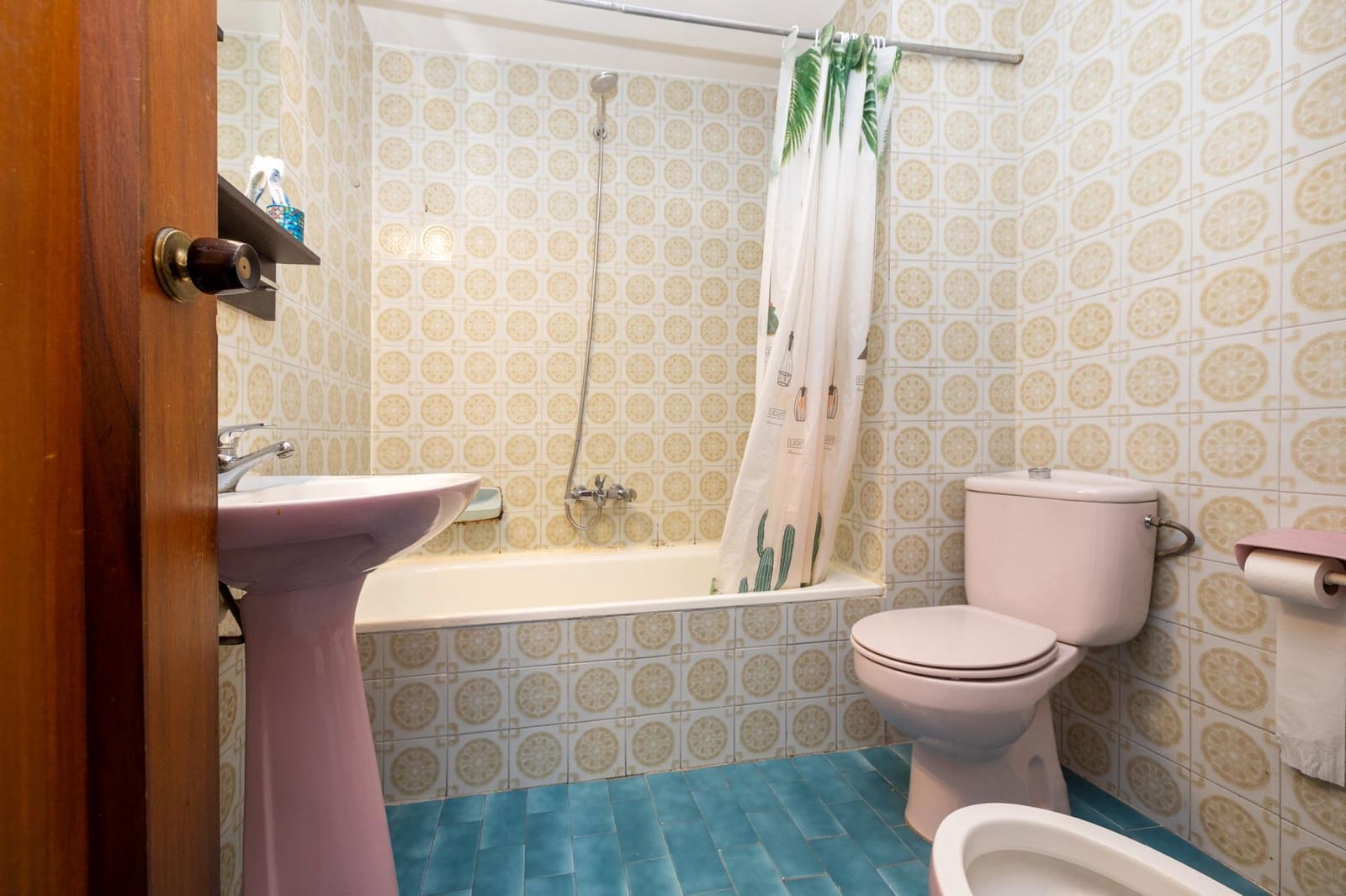 4 bedroom Apartment for sale in Granada city - € 350,000 (Ref: 9735833)